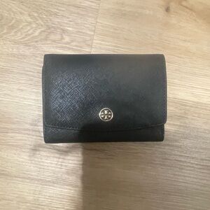 Tory burch wallet